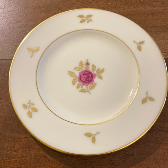 Lenox Rhodora bread and butter plates. The price is for 6 plates - Picture 2 of 6